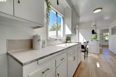 1324 Everett St, El Cerrito, CA 94530 - Photo 15