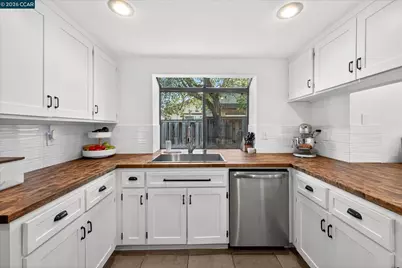 2202 Boulder Creek Ct., Martinez, CA 94553 - Photo 19