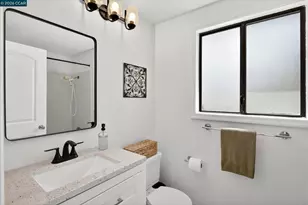 2202 Boulder Creek Ct, Martinez, CA 94553 - Photo 35