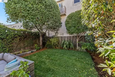 1806 8th Ave, Oakland, CA 94606 - Photo 39