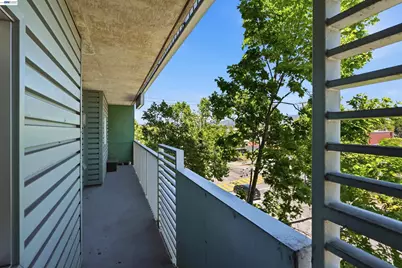 6465 San Pablo Ave #3-2, Oakland, CA 94608 - Photo 21