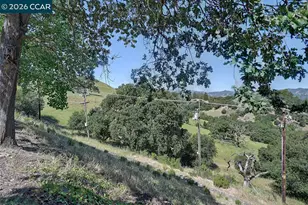 1300 Skycrest Dr, Walnut Creek, CA 94595 - Photo 3