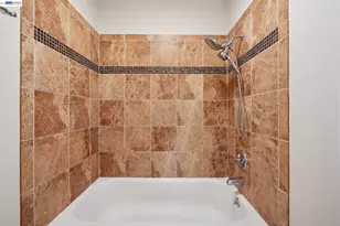 3547 Magnolia Dr, Alameda, CA 94502 - Photo 27
