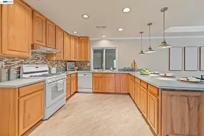 635 Teal Ct, Livermore, CA 94551 - Photo 9