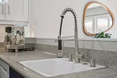 3027 Linda Vis, Alameda, CA 94502 - Photo 9
