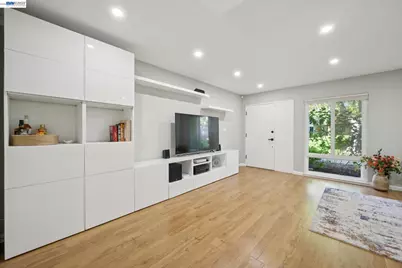 3027 Linda Vis, Alameda, CA 94502 - Photo 7