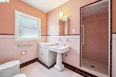 200 Broadmoor Blvd, San Leandro, CA 94577 - Photo 27