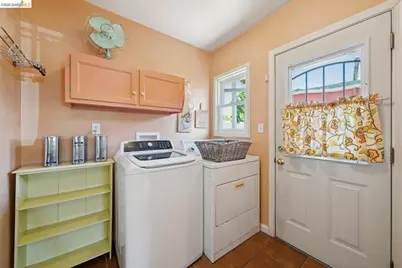200 Broadmoor Blvd, San Leandro, CA 94577 - Photo 23