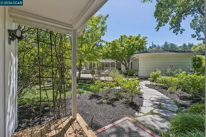 4 Crest Rd, Lafayette, CA 94549 - Photo 31