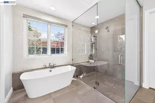 1220 Piemonte Dr, Pleasanton, CA 94566 - Photo 23