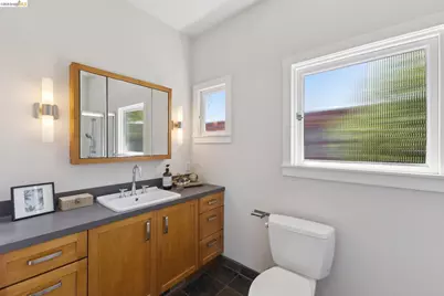 699 Arimo Ave, Oakland, CA 94610 - Photo 33