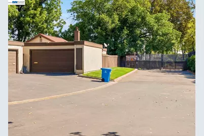 165 Fairoaks Dr, Vacaville, CA 95688 - Photo 31