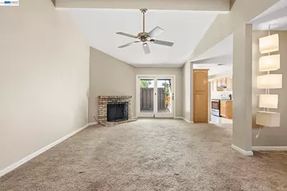 165 Fairoaks Dr, Vacaville, CA 95688 - Photo 7