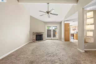 165 Fairoaks Dr, Vacaville, CA 95688 - Photo 7