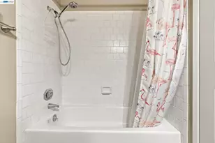 165 Fairoaks Dr, Vacaville, CA 95688 - Photo 23