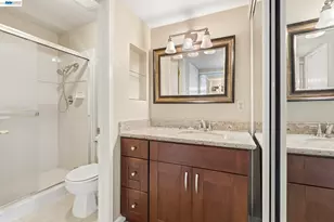 165 Fairoaks Dr, Vacaville, CA 95688 - Photo 25