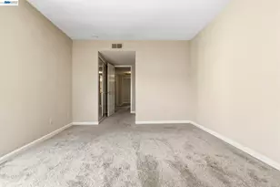 165 Fairoaks Dr, Vacaville, CA 95688 - Photo 29