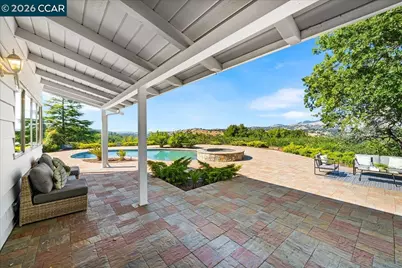 300 Oak View Ter, Danville, CA 94526 - Photo 13