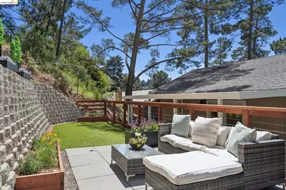 2170 Arrowhead Dr, Oakland, CA 94611 - Photo 43