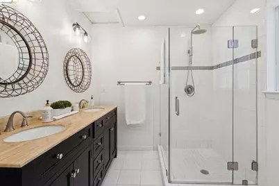 2170 Arrowhead Dr, Oakland, CA 94611 - Photo 23