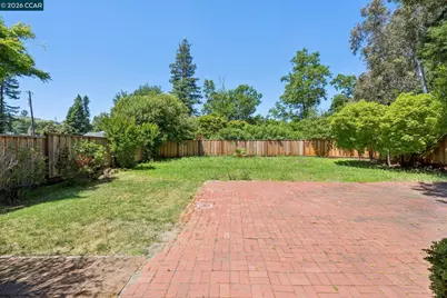 304 Willoughby Court, Lafayette, CA 94549 - Photo 13
