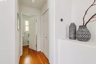 35 Bay Forest Ct, Oakland, CA 94611 - Photo 21