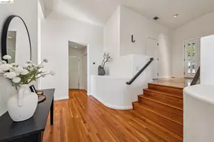 35 Bay Forest Ct, Oakland, CA 94611 - Photo 5