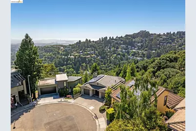 35 Bay Forest Ct, Oakland, CA 94611 - Photo 9