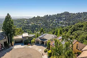 35 Bay Forest Ct, Oakland, CA 94611 - Photo 9