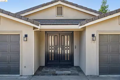 35 Bay Forest Ct, Oakland, CA 94611 - Photo 3