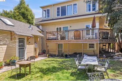 339 Hanover Ave, Oakland, CA 94606 - Photo 13