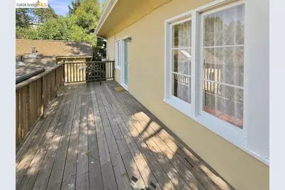339 Hanover Ave, Oakland, CA 94606 - Photo 23
