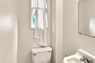 339 Hanover Ave, Oakland, CA 94606 - Photo 31