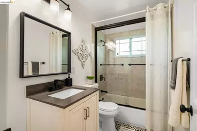 6501 Oakbrook Dr, Fair Oaks, CA 95628 - Photo 13