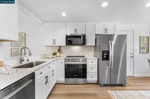 2407 Bay Meadows Cir, Pleasanton, CA 94566 - Photo 9