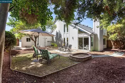 2407 Bay Meadows Cir, Pleasanton, CA 94566 - Photo 47