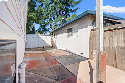 1251 Bellina St, Hayward, CA 94541 - Photo 37