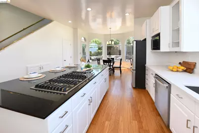2546 Alva Ave, El Cerrito, CA 94530 - Photo 17