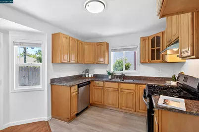 1331 Carlson Blvd, Richmond, CA 94804 - Photo 13