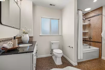 3306 West St, Oakland, CA 94608 - Photo 31
