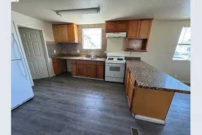 1602 87th Avenue, Oakland, CA 94621 - Photo 5