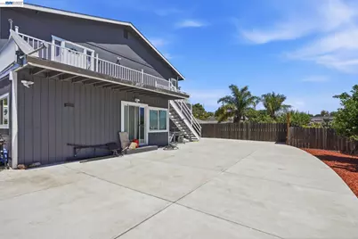 2102 Overhill Rd, Concord, CA 94520 - Photo 39