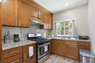 2102 Overhill Rd, Concord, CA 94520 - Photo 25