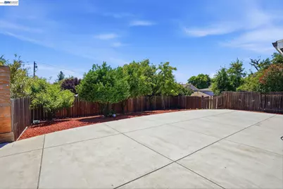2102 Overhill Rd, Concord, CA 94520 - Photo 41