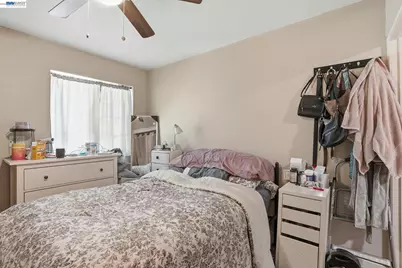 2102 Overhill Rd, Concord, CA 94520 - Photo 33