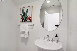 221 Dutra Vernaci Dr, Union City, CA 94587 - Photo 33