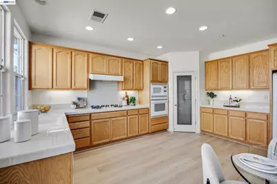 221 Dutra Vernaci Dr., Union City, CA 94587 - Photo 15