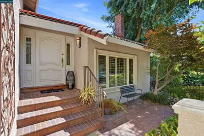 3140 Thistledown Ct, Pleasanton, CA 94588 - Photo 5