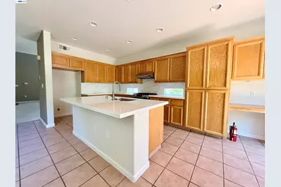 852 Meadow View Dr, Richmond, CA 94806 - Photo 11