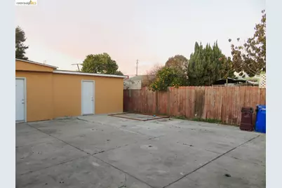 1649 72nd Ave, Oakland, CA 94621 - Photo 7